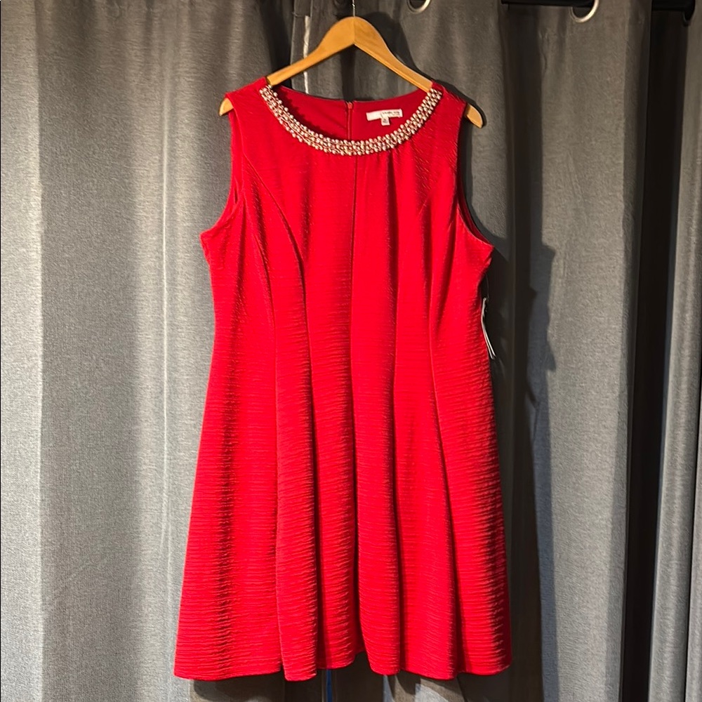 Elegant Red Sleeveless Dress